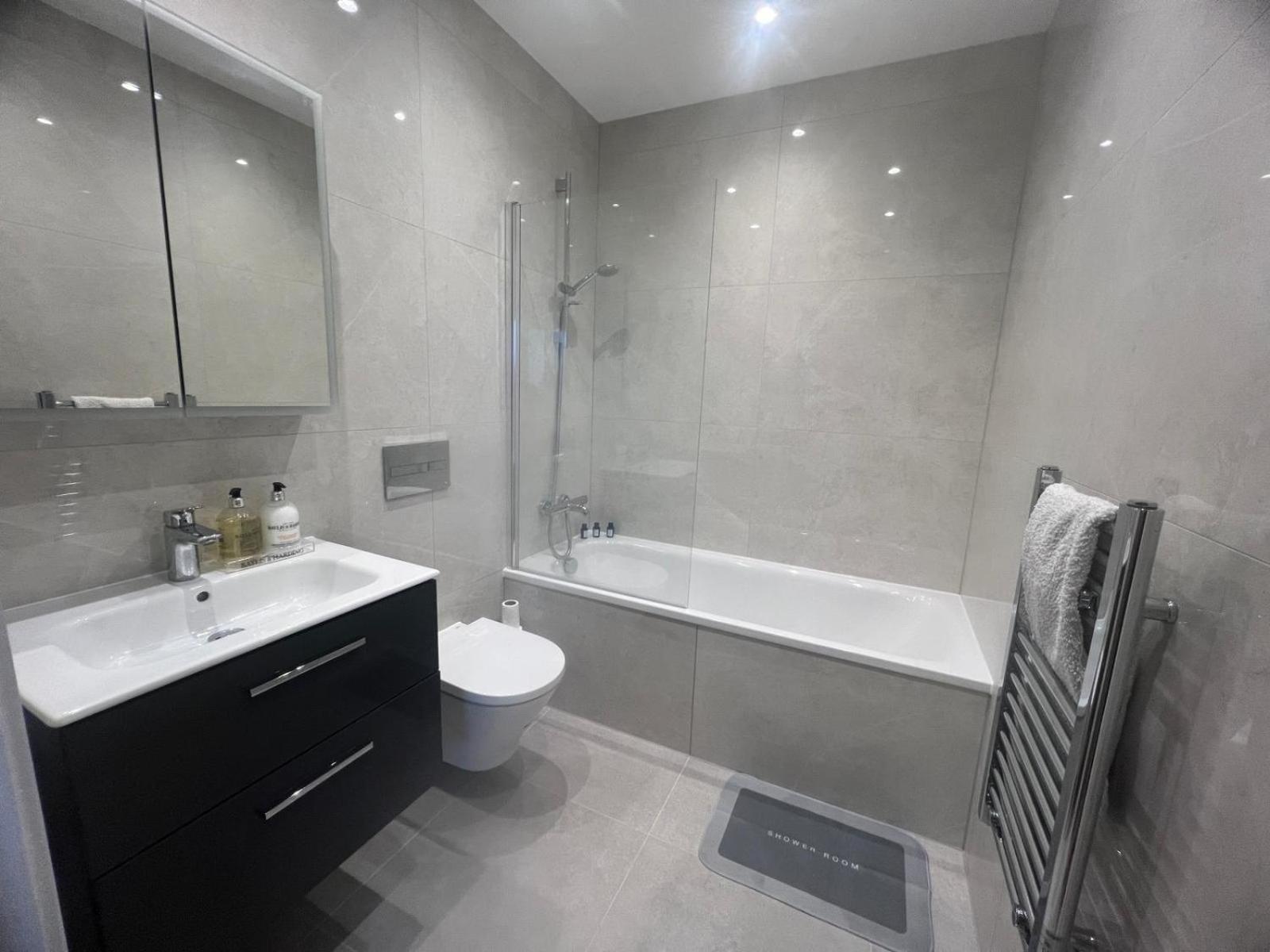 New 2 Bedroom Apartment Rickmansworth Town Centre المظهر الخارجي الصورة